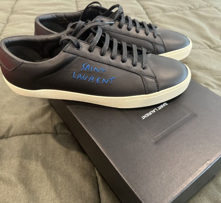 Saint Laurent Mens Black Sl 06 Courtclassic Leather Sneakers