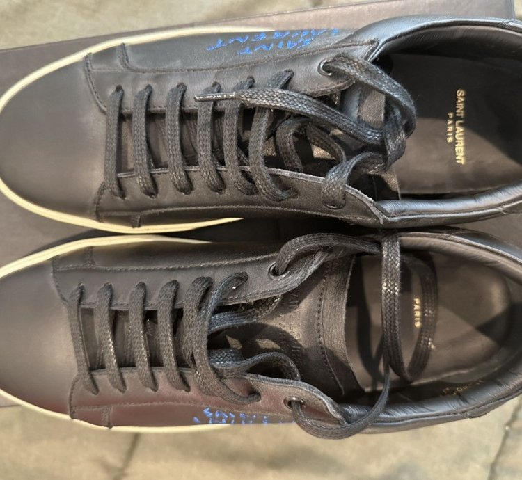 Saint Laurent Mens Black Sl 06 Courtclassic Leather Sneakers