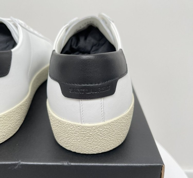 Saint Laurent Signa Low Top Sneakers