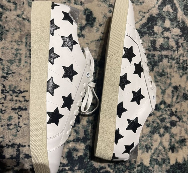 Saint Laurent Sl 06 Low Top Stars Sneaker