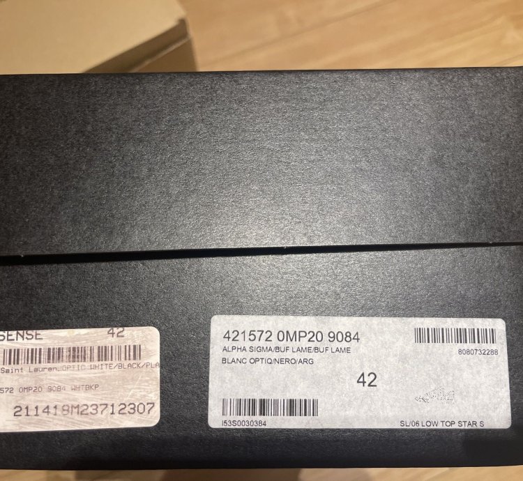 Saint Laurent Sl 06 Low Top Stars Sneaker