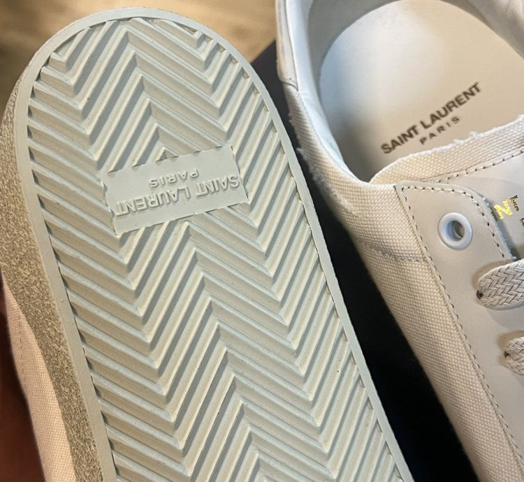 Saint Laurent Sl06 Off White Low Top Sneaker