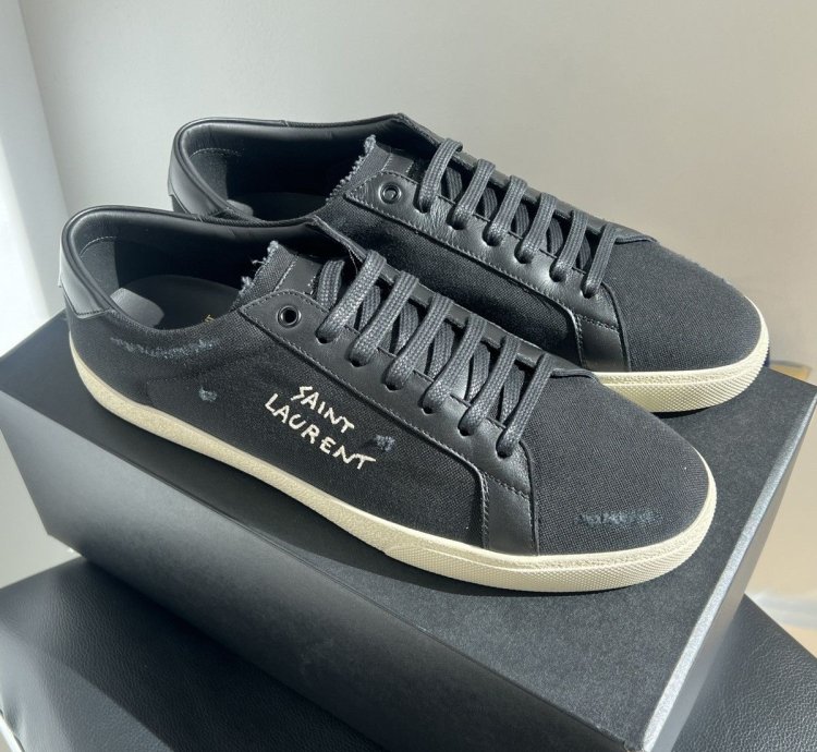 Saint Laurent Sl106 Signa Low Sneaker