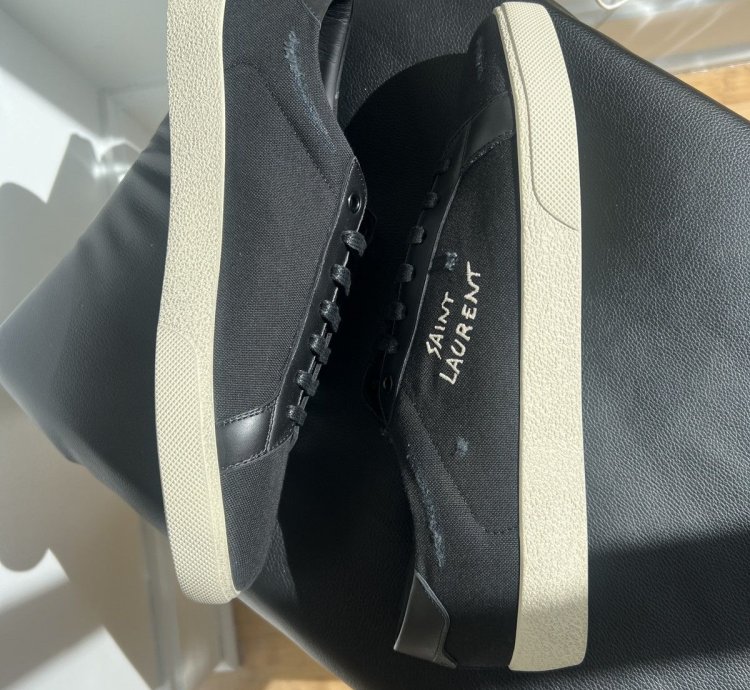 Saint Laurent Sl106 Signa Low Sneaker