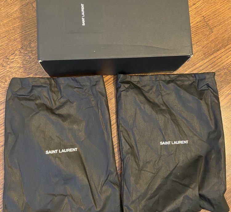 Saint Laurent Venice Low Leather Zebra Fushia Nero Size 44