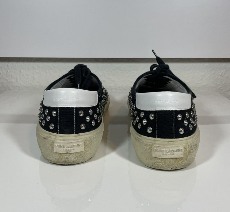 Saint Laurent Ysl Studded Low Trainers Sneakers Vu 377373