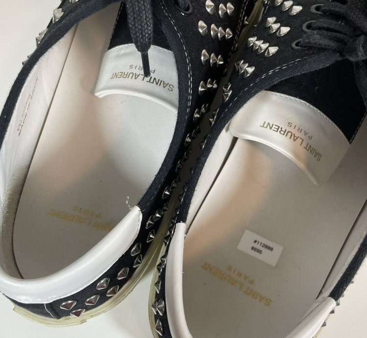 Saint Laurent Ysl Studded Low Trainers Sneakers Vu 377373