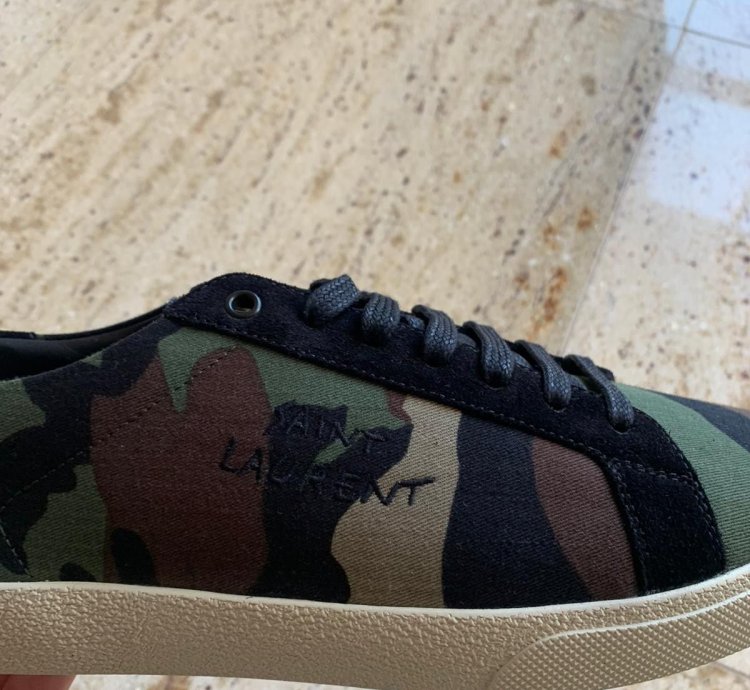 Signature Low Top Sneakers In Camo