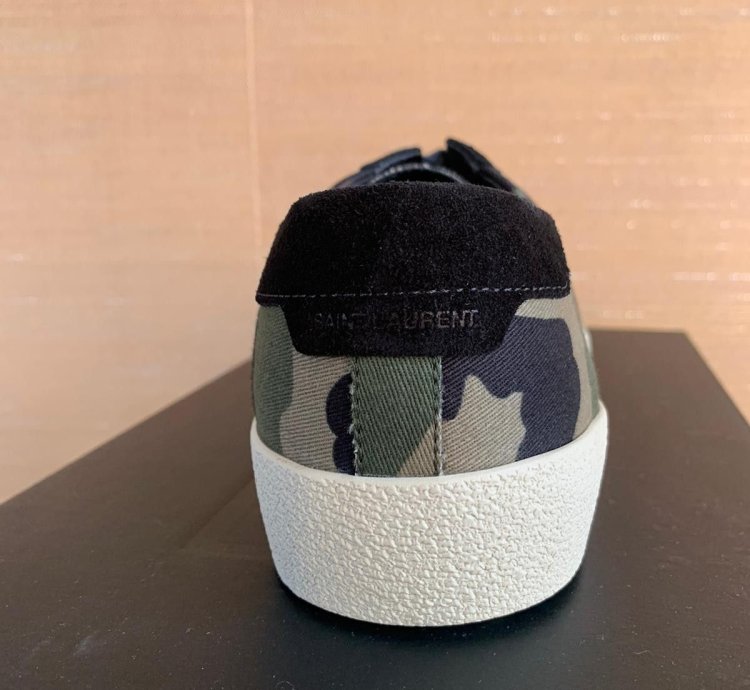 Signature Low Top Sneakers In Camo