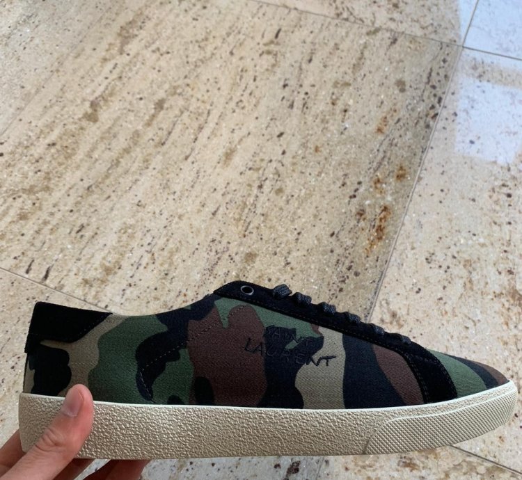 Signature Low Top Sneakers In Camo