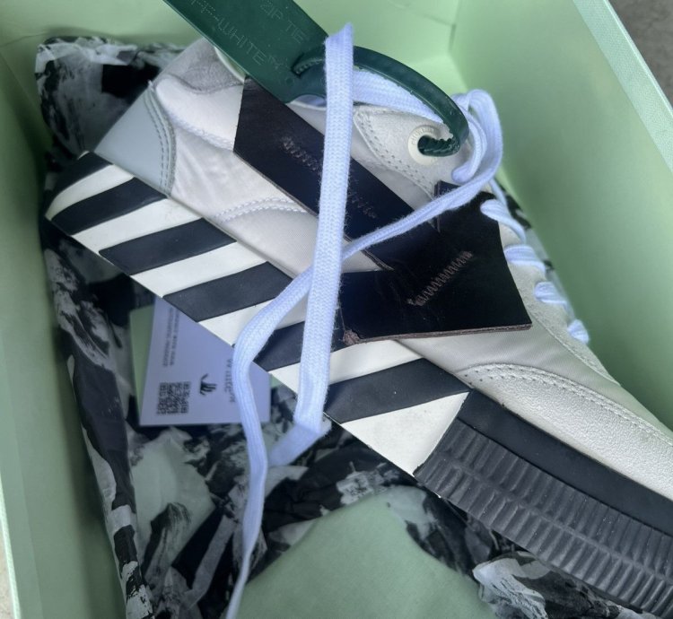 Size 9 Off-white Vulc Floating Arrow Low Size 42 Ds