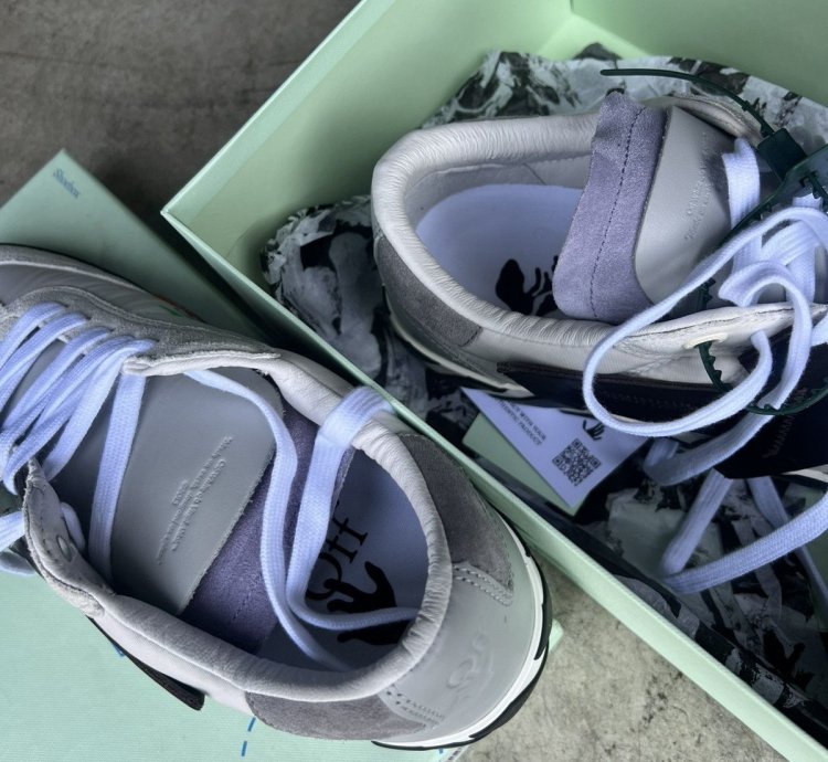 Size 9 Off-white Vulc Floating Arrow Low Size 42 Ds