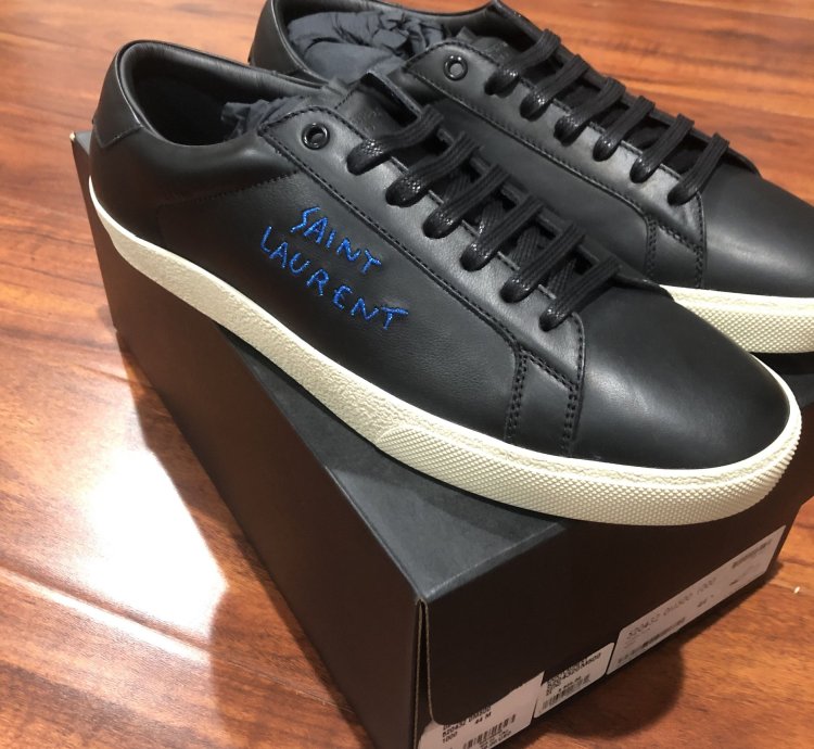 Sl 06 Black Leather Low Top Sneakers
