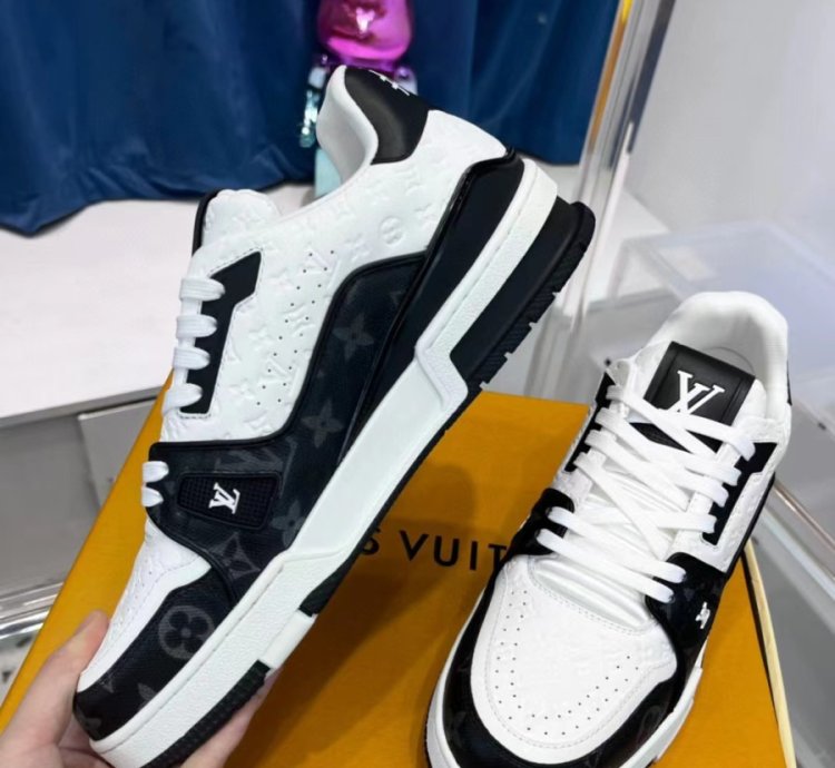 Lv Trainer Sneaker black White Monogram