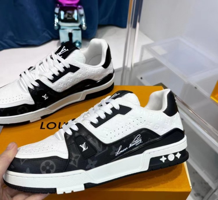 Lv Trainer Sneaker black White Monogram