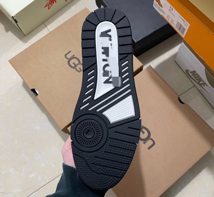 Lv Trainer Sneaker black White Monogram