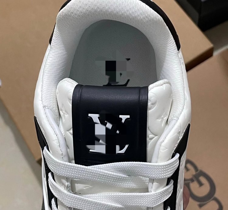 Lv Trainer Sneaker black White Monogram