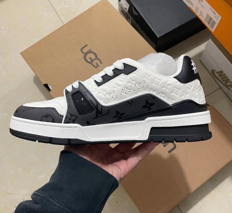 Lv Trainer Sneaker black White Monogram