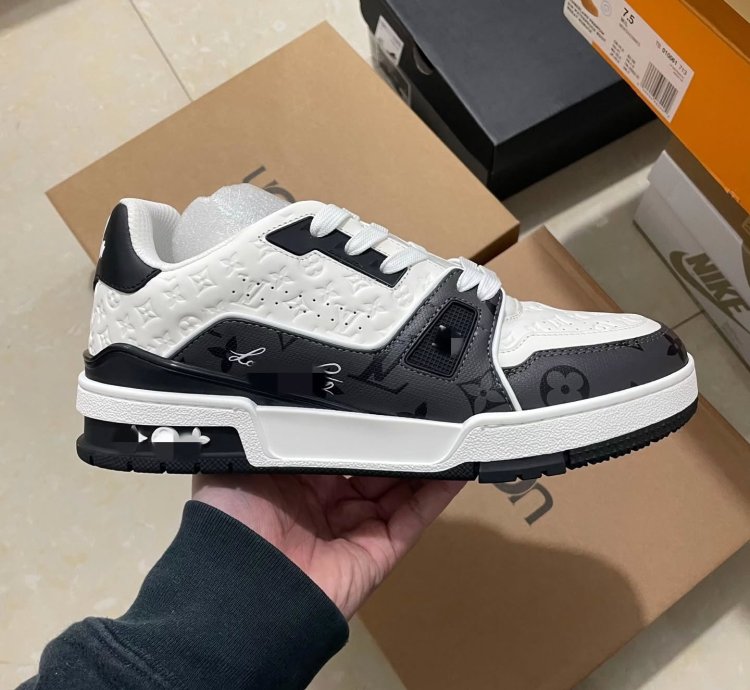 Lv Trainer Sneaker black White Monogram