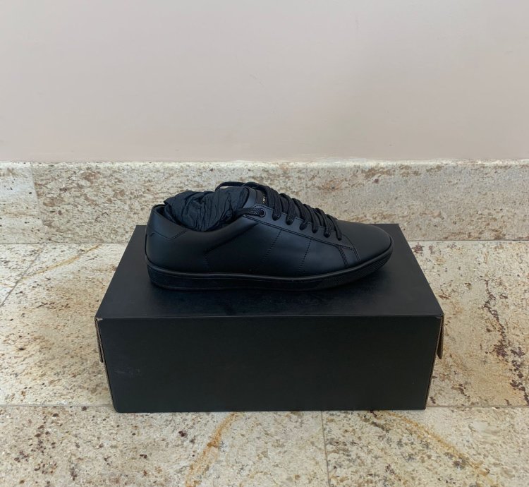 Sl01 Low Top Sneakers In Black