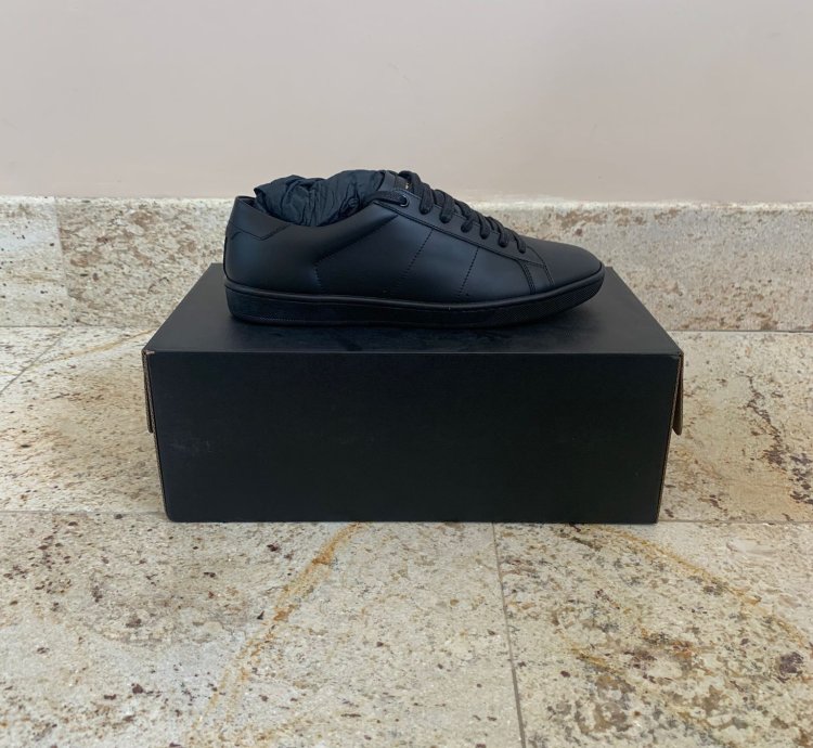 Sl01 Low Top Sneakers In Black