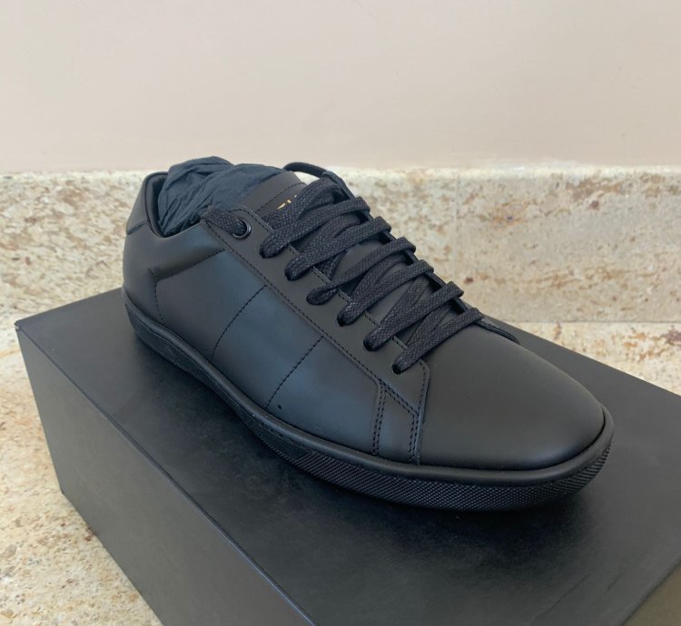 Sl01 Low Top Sneakers In Black