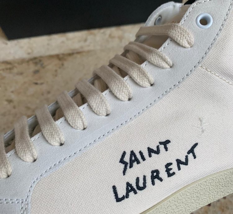 Sl06 20 Embroidered Logo Sneakers In Panna Milk
