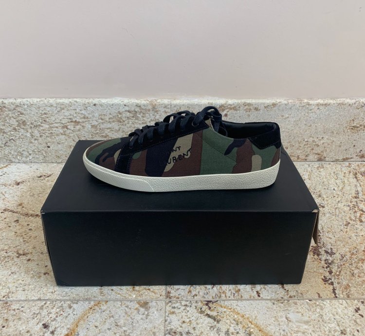 Sl06 Low Top Signature Logo Sneakers In Camo