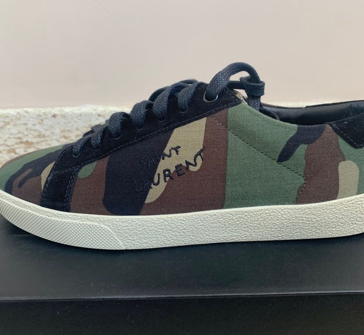 Sl06 Low Top Signature Logo Sneakers In Camo