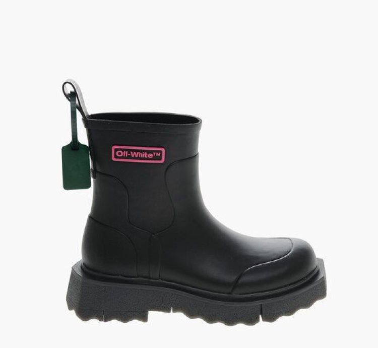 Sponge Low Boots With Embossed Logo 4cm
