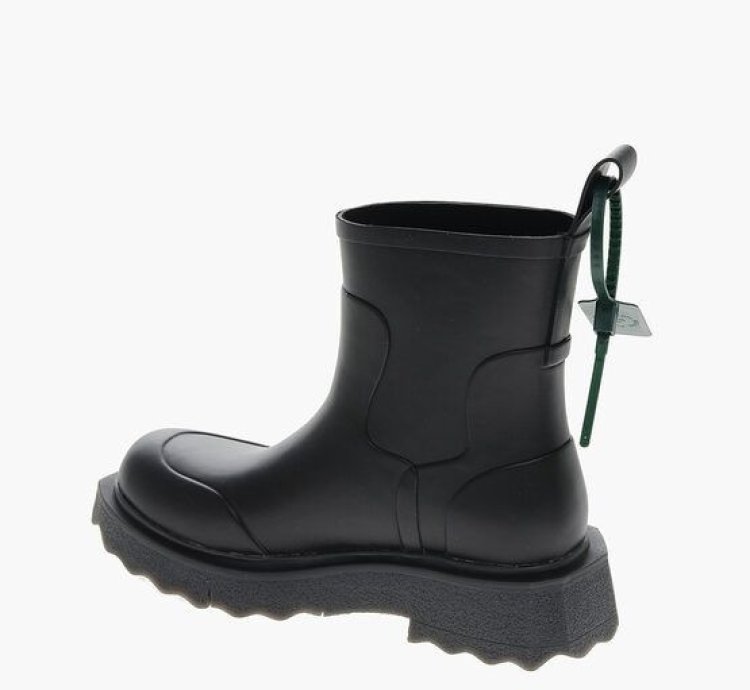 Sponge Low Boots With Embossed Logo 4cm