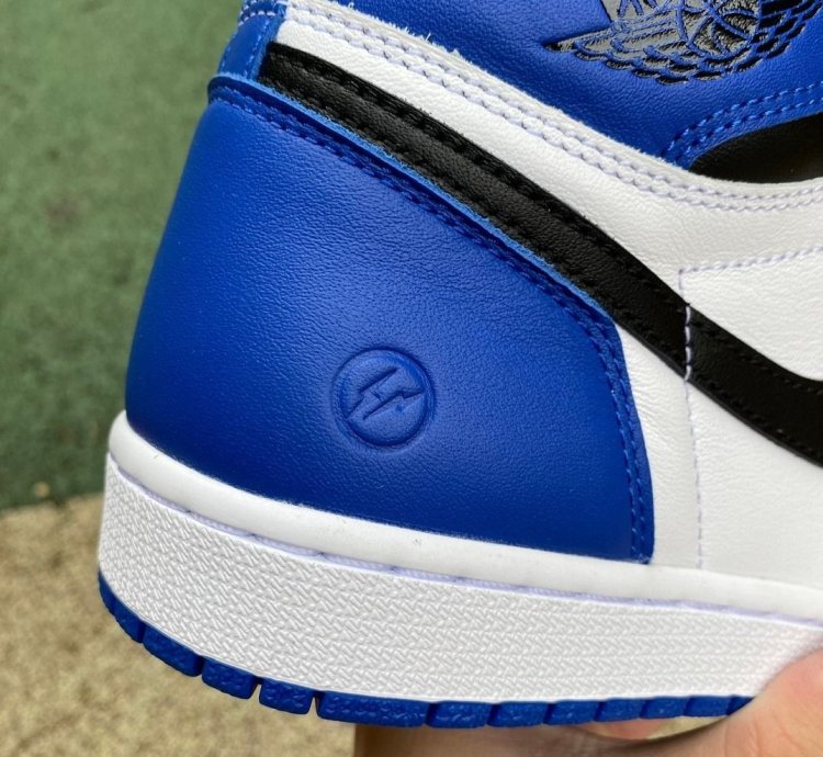 Air Jordan 1 Retro High Fragment