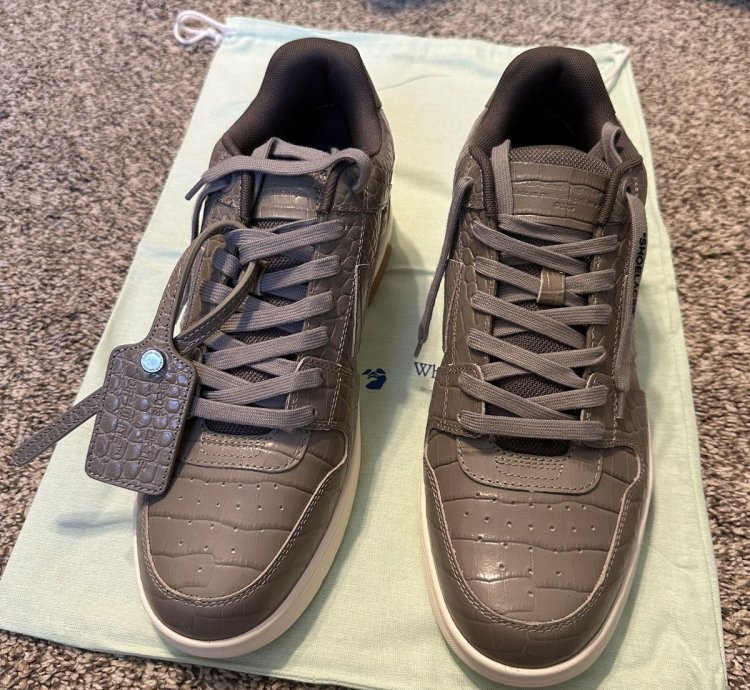 Us 11 Off-white Out Of Office Crocodile Print Specials Grey