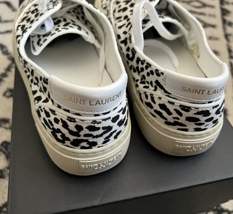 Venice Low Top Sneaker