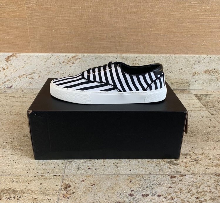 Venice Low Top Sneakers
