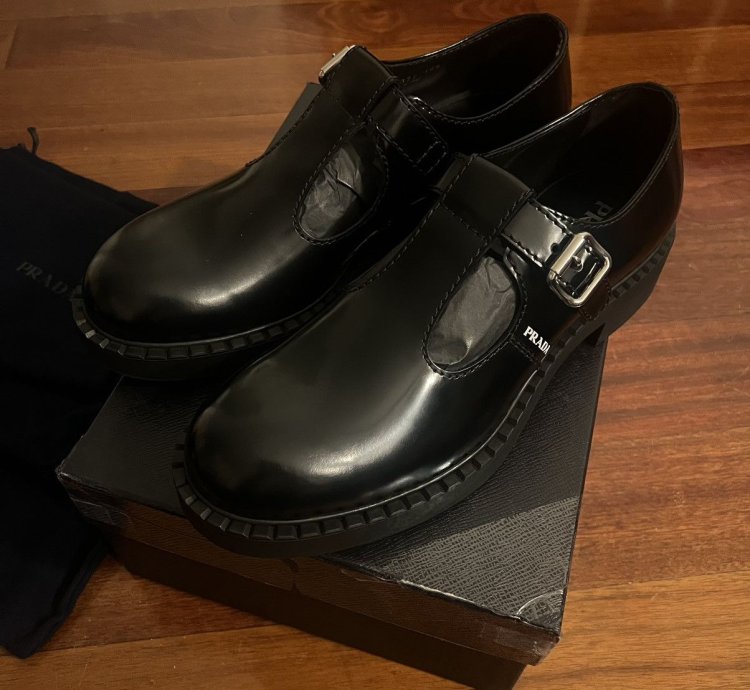 -strap Brushed Leather Mary Jane Shoes