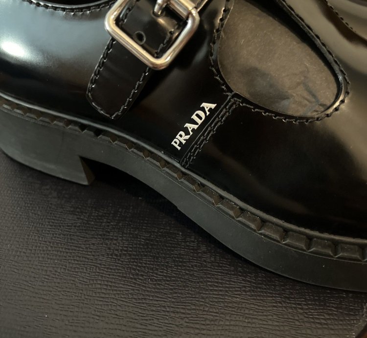 -strap Brushed Leather Mary Jane Shoes