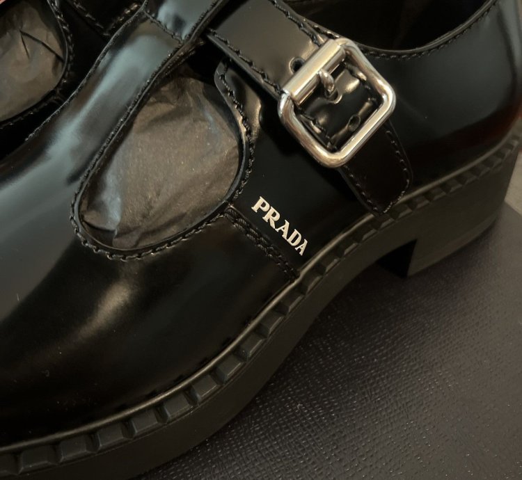 -strap Brushed Leather Mary Jane Shoes