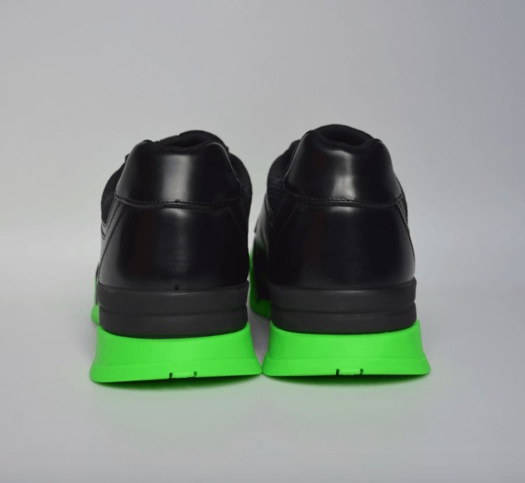 15 Contrast Dipped Front Sneakers