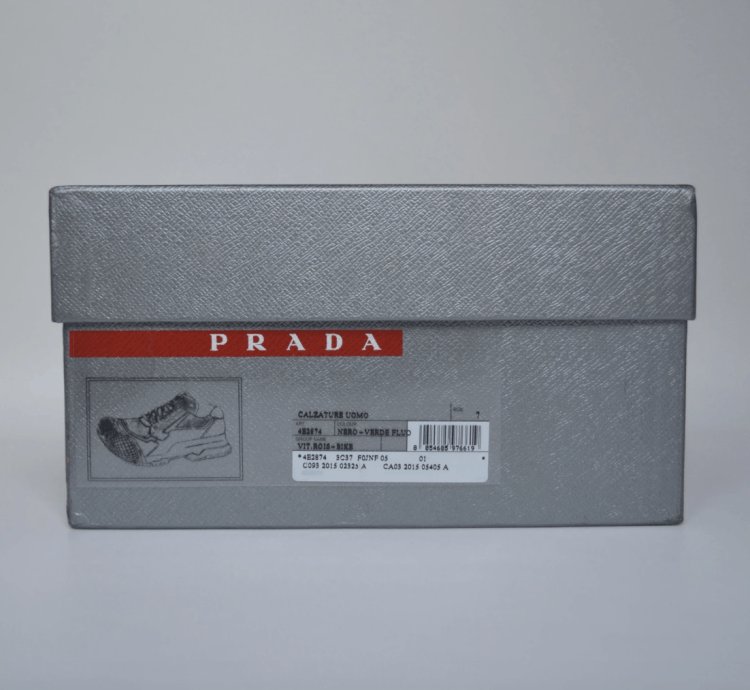 15 Contrast Dipped Front Sneakers