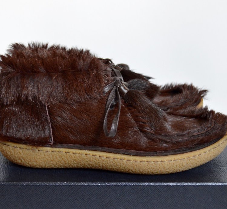 17 Tasselled Fur Chukka Boots