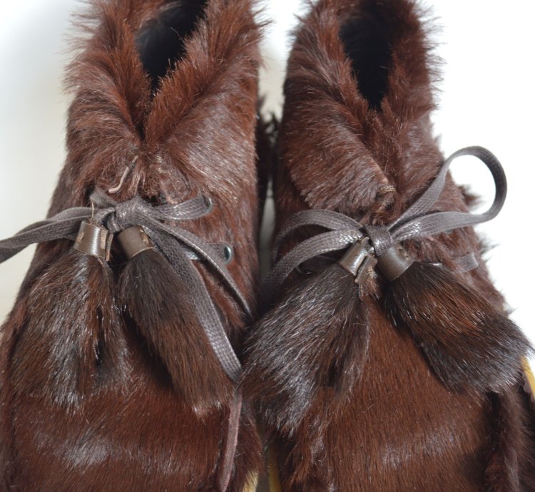 17 Tasselled Fur Chukka Boots