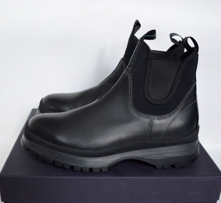 18 Black Leather Brixxen Boots