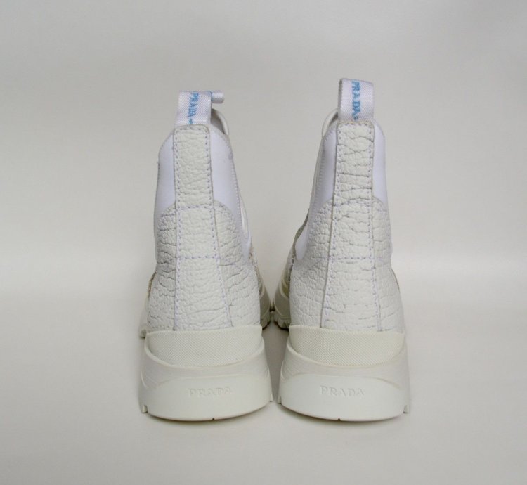 18 Cracked White Leather Brixxen Boots