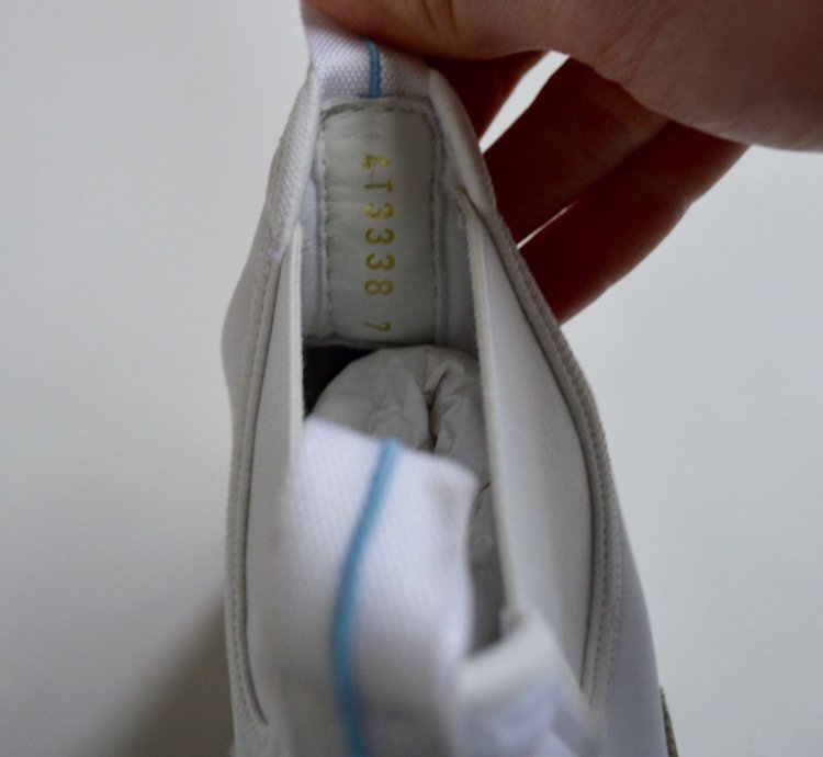 18 Cracked White Leather Brixxen Boots