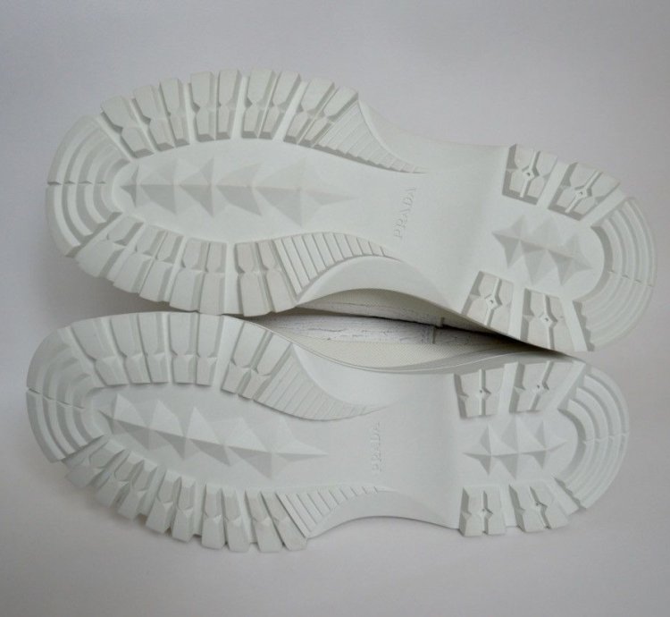18 Cracked White Leather Brixxen Boots