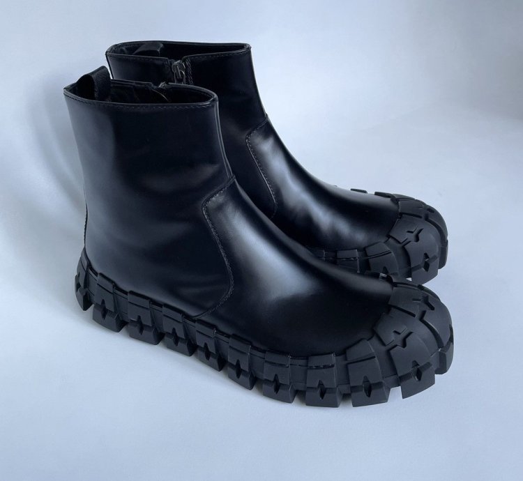 19 Tyre Sole Boots