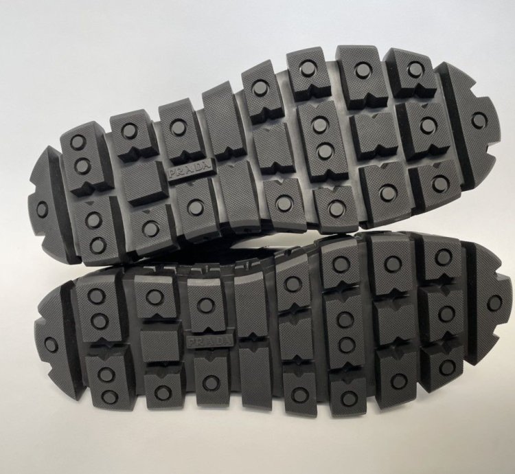 19 Tyre Sole Boots