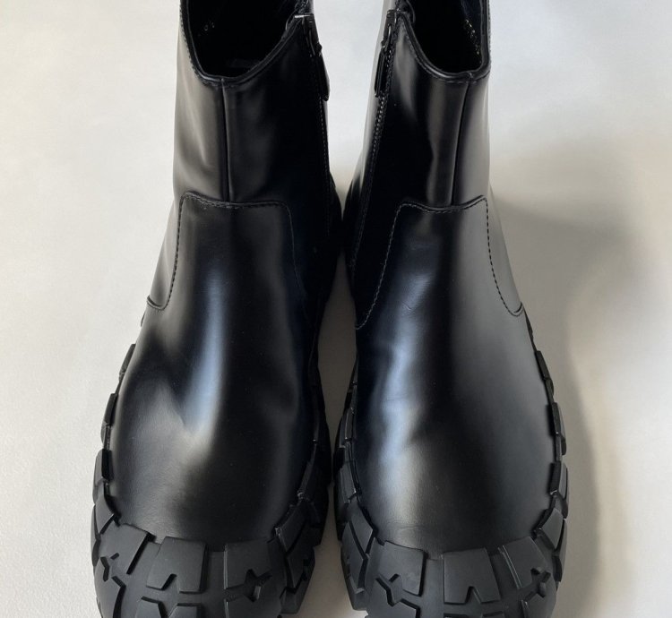 19 Tyre Sole Boots