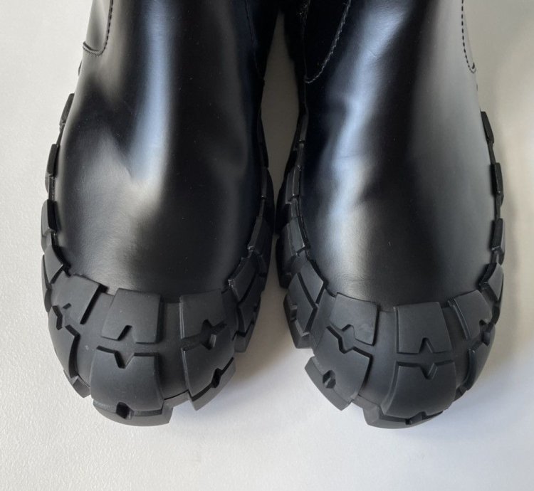 19 Tyre Sole Boots